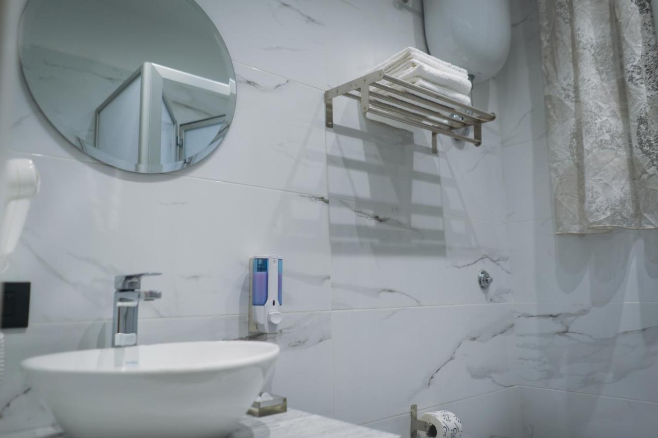 Dl Luxury B&B Naples Bilik gambar