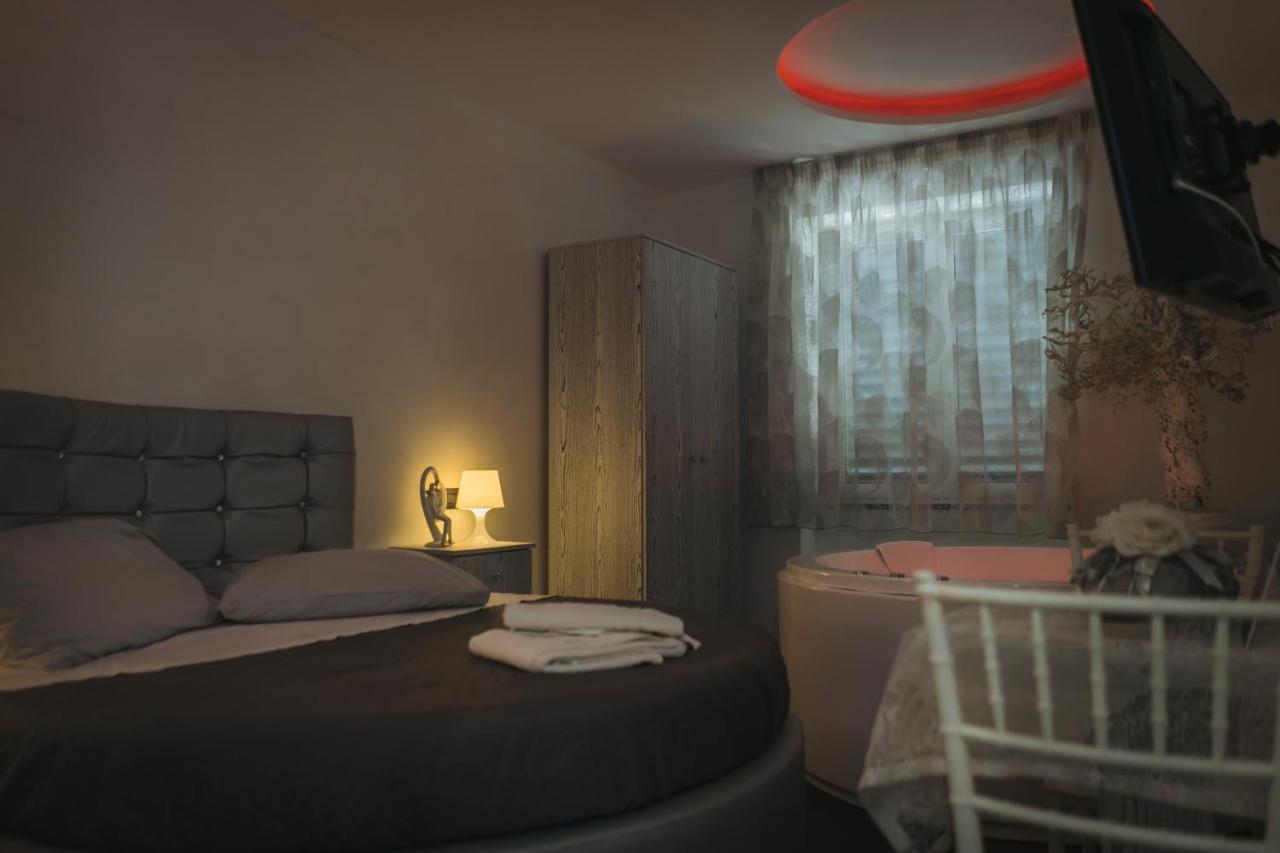 Dl Luxury B&B Naples Bilik gambar